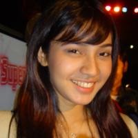 Dhini Aminarti Kebablasan